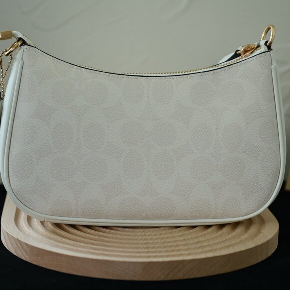 Coach Teri Shoulder Bag In Signature Canvas - Picture 5 of 9